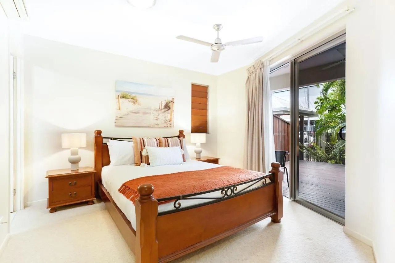 Royal Pavillions City Escape Cairns 0*,  Australien