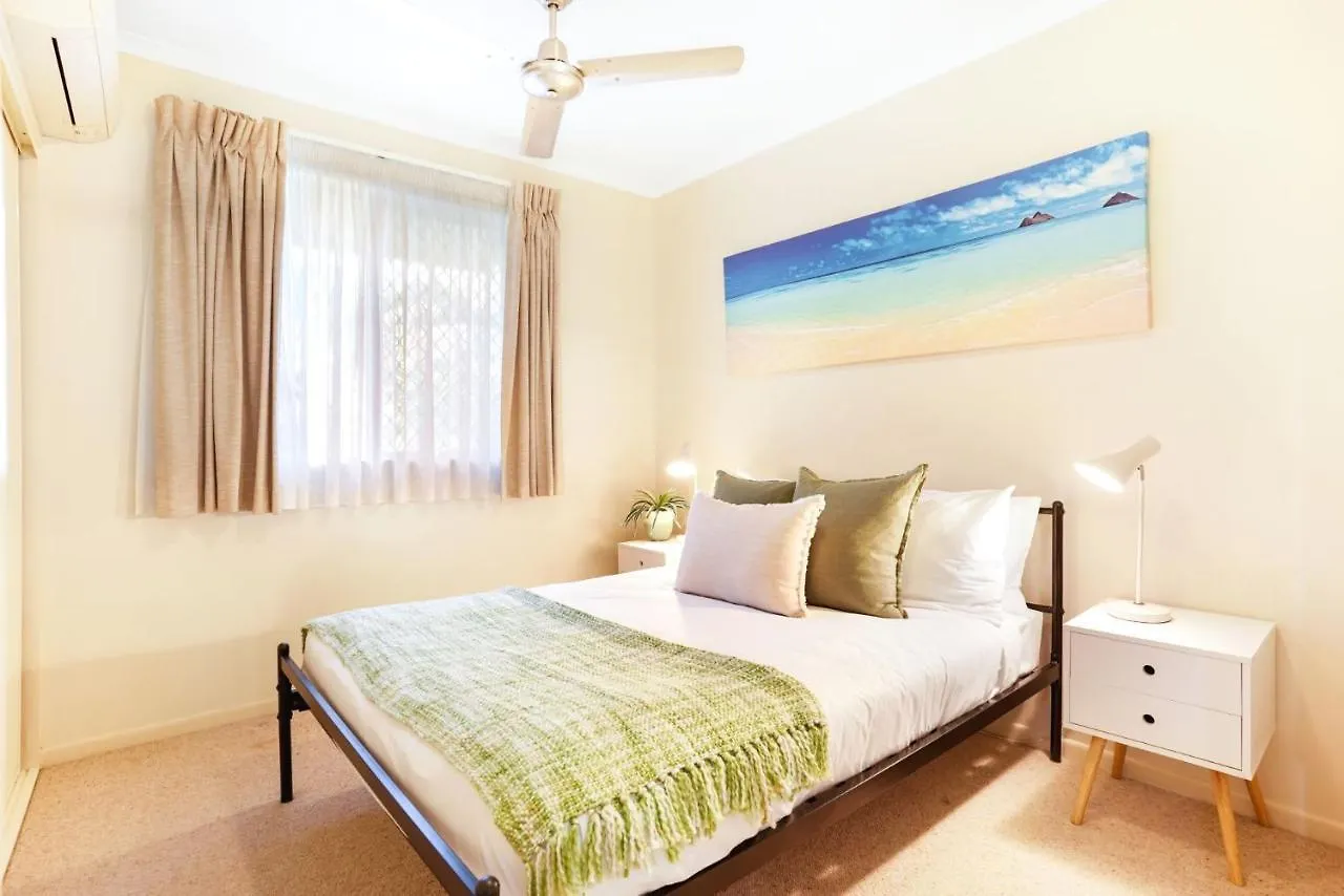 Royal Pavillions City Escape Cairns 0*,  Australien